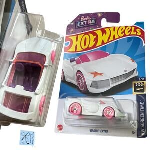 Hot Wheels Barbie Extra 3/10 Car